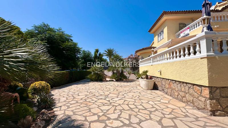 Foto dc2c7e95-46a2-4845-8c64-9e6429c860d8. Chalet in carrer del xiprer 51 in Pino Alto Miami Platja