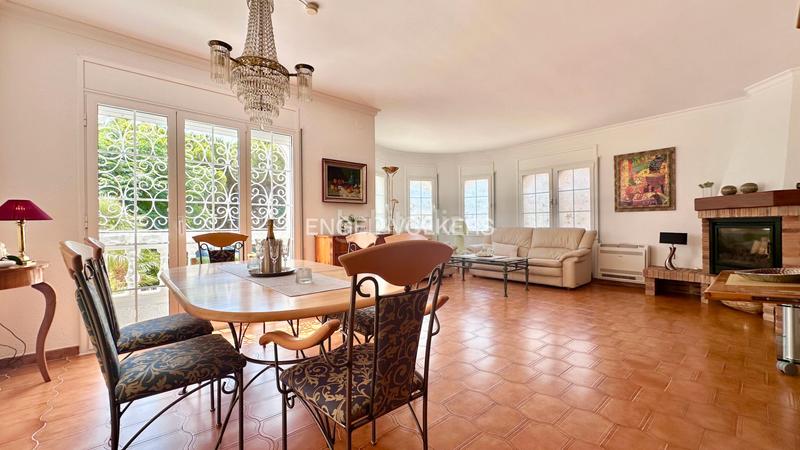 Foto ed5c5c33-9642-407f-937c-62351fedb4bc. Chalet in carrer del xiprer 51 in Pino Alto Miami Platja