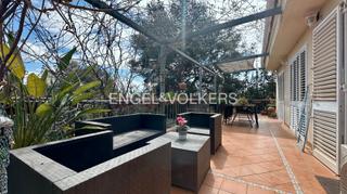 Maison à Calle cervera 10. Magnífica casa con piscina y espacio de ocio en rocabruna, maspu