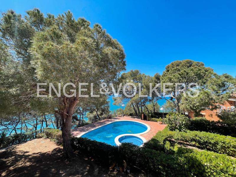 Foto 1a83537e-6ac2-44c3-8ba7-7935d2f53f9b. Casa a schiera in carrer del pas de la mala dona 8 in Salou