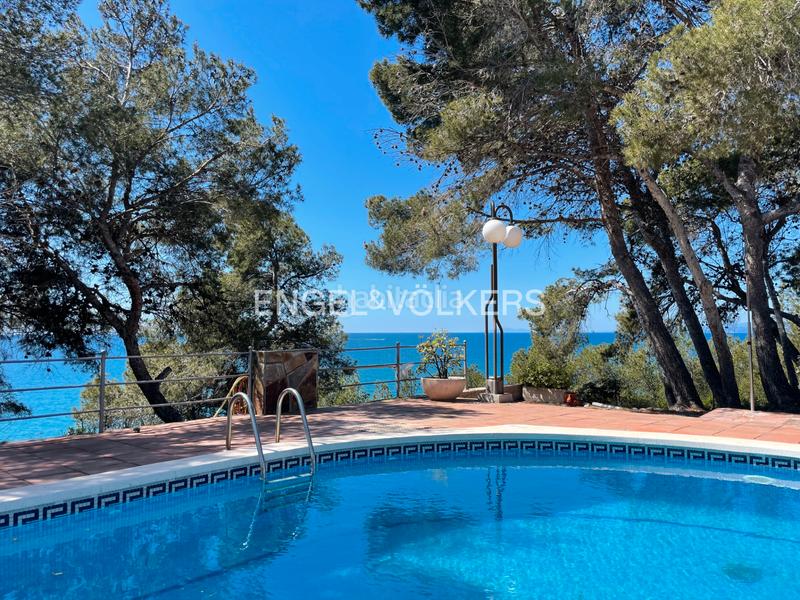 Foto acda2609-ba36-4c14-8403-11cc90758f47. Casa a schiera in carrer del pas de la mala dona 8 in Salou