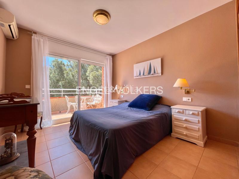 Foto b92506fe-8ba1-45ae-b136-d4cecc39ec29. Casa a schiera in carrer del pas de la mala dona 8 in Salou