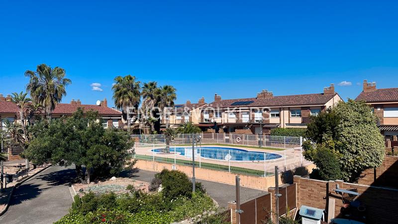 Foto d5b581ce-fb86-42ea-a9e5-dca8a1629899. Casa adossada a carrer berna 35 a Els Ametllers Cambrils