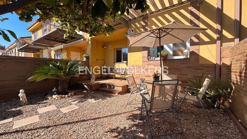 Foto edd04c8b-b4b9-4d5b-8b8d-3e04030e4b26. Casa adossada a carrer berna 35 a Els Ametllers Cambrils