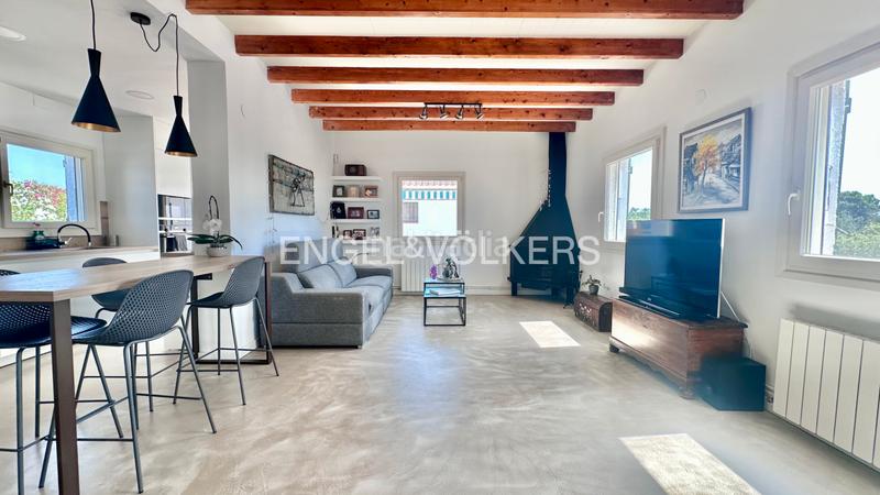 Foto 774e5198-c6d5-4e1e-98ba-367a52a51e3b. Chalet en carrer polígon 89 preciosa finca renovada en l’ampolla con licencia turística en Ampolla (L´)