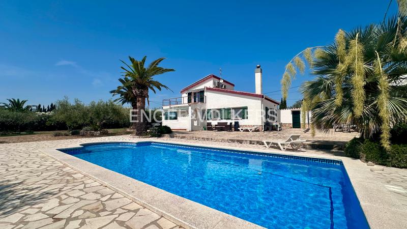 Foto ae6b3d7b-1573-40a2-9aba-ad2026201b2a. Chalet en carrer polígon 89 preciosa finca renovada en l’ampolla con licencia turística en Ampolla (L´)