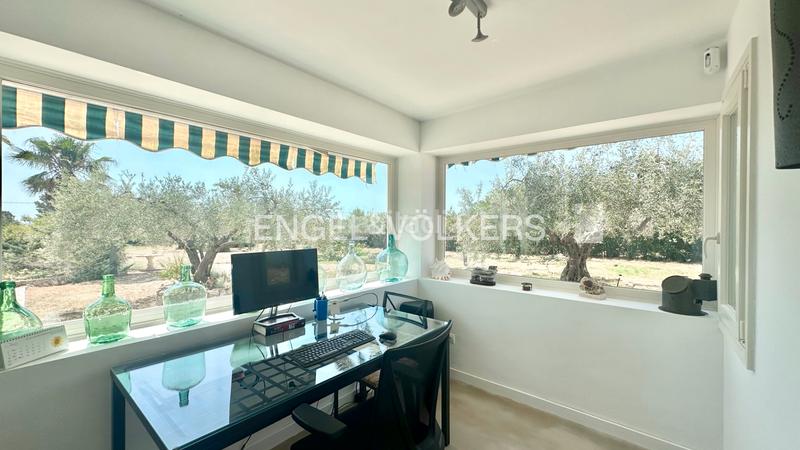 Foto c0c6f522-f2b4-4ec5-894e-56d3762b7f1e. Chalet en carrer polígon 89 preciosa finca renovada en l’ampolla con licencia turística en Ampolla (L´)