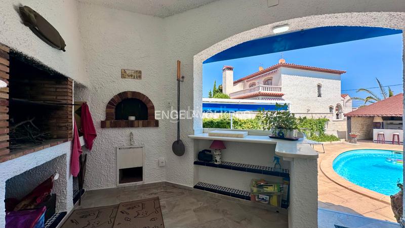 Foto 4778fcad-8578-4b6e-8640-1d76e6dbf915. Chalet in carrer del déu set 18 in El Casalot Mont-roig del Camp