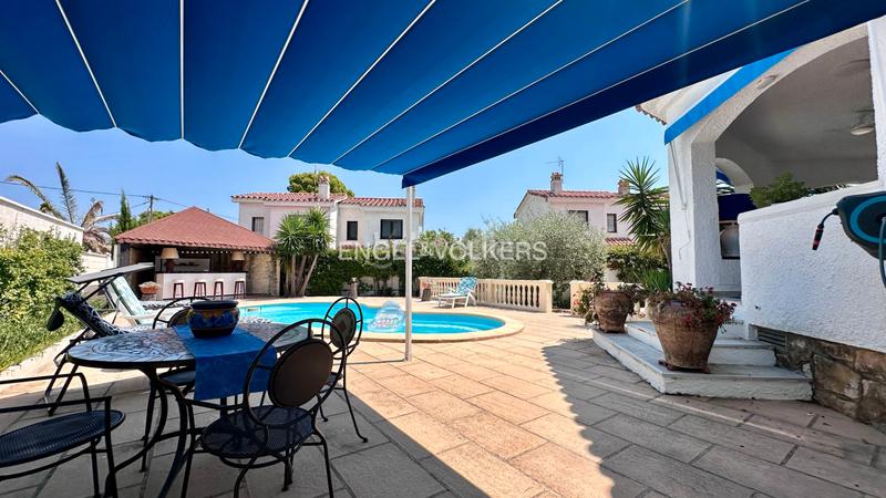 Foto 4b007255-e2cf-4b62-8bfa-4740cfb2f9b3. Chalet in carrer del déu set 18 in El Casalot Mont-roig del Camp