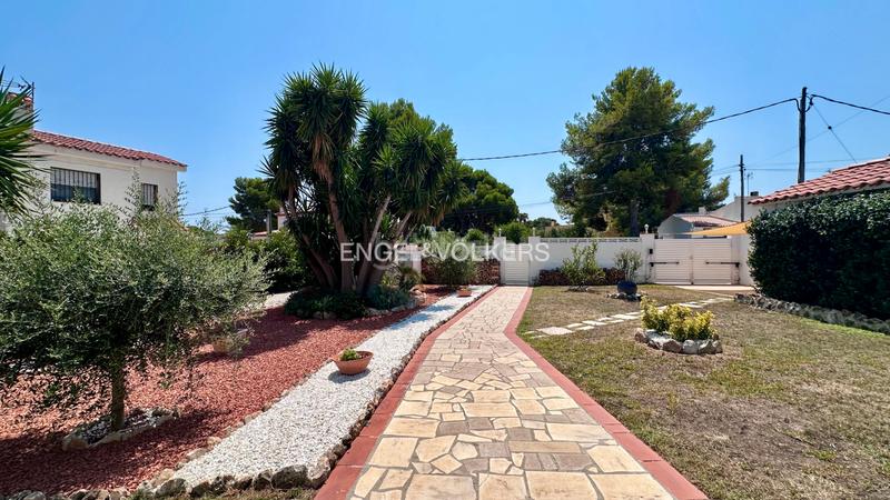 Foto 900f0a9d-be76-4a93-90ea-b167b77b6eb5. Chalet in carrer del déu set 18 in El Casalot Mont-roig del Camp