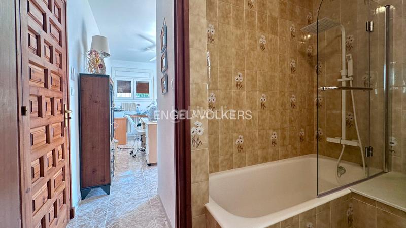 Foto a08a9d1d-0d1a-4850-bb40-04494481b134. Chalet in carrer del déu set 18 in El Casalot Mont-roig del Camp