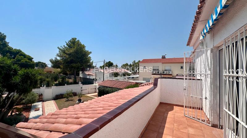 Foto d1268765-d87b-45f4-8b1d-e272f21d0ea3. Chalet in carrer del déu set 18 in El Casalot Mont-roig del Camp