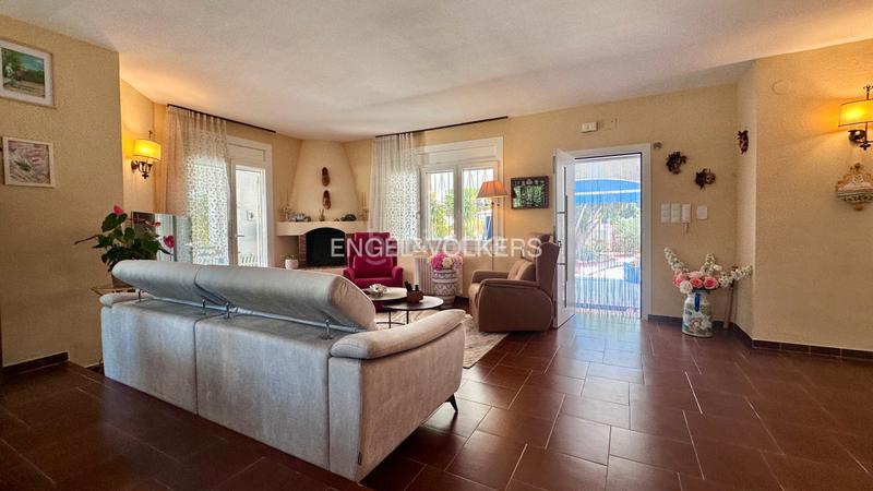 Foto f7694347-d5f4-4cf5-a06e-aa3aa8c524c7. Chalet in carrer del déu set 18 in El Casalot Mont-roig del Camp