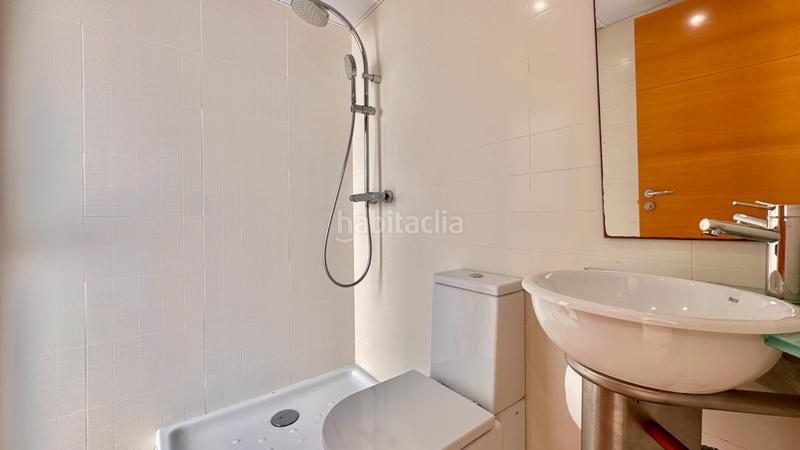 Foto b001532b-8c2c-468f-b608-9e7f99cdf14e. Casa adosada en avinguda vidal i barraquer 15 edificio céntrico, exclusivo, sostenible y moderno con amplias posibilidades en el corazón en Cambrils