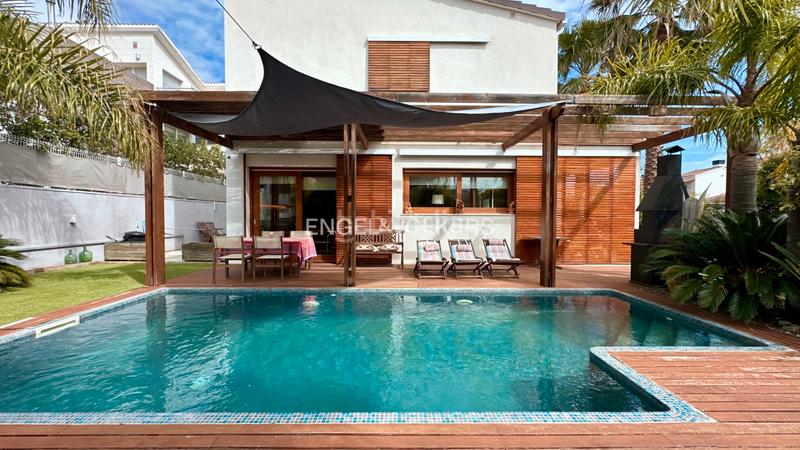 Foto f7fe0566-5863-43ac-9108-98a49d324fd9. Maison avec parking piscine dans El Dorado Platja Cambrils