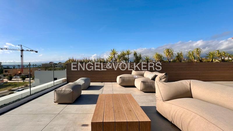 Foto fc05b288-d8e1-431a-9986-701e074b2633. Xalet a carrer santander 3 a mar Cambrils Cambrils