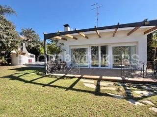 Foto 0b1b25b2-2649-497d-b29e-2da917707628. Casa en carrer isidre nonell 7 exclusiva villa en vilafortuny - 1500m² de jardín y todo el confort en una sola planta en Cambrils