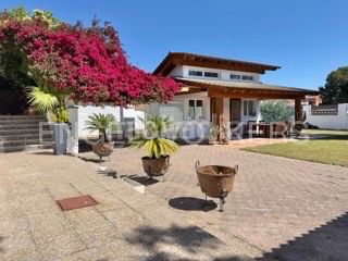 Foto 0b5e8177-1d43-45c4-baaf-a5644e0a7d56. Casa en carrer isidre nonell 7 exclusiva villa en vilafortuny - 1500m² de jardín y todo el confort en una sola planta en Cambrils
