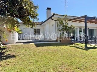 Foto 460fd1d8-aa9b-47e9-9b79-80818c17ccc8. Casa en carrer isidre nonell 7 exclusiva villa en vilafortuny - 1500m² de jardín y todo el confort en una sola planta en Cambrils
