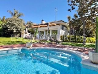 Foto 51507ff0-d3aa-4db4-a37b-96d4194d29b6. Casa en carrer isidre nonell 7 exclusiva villa en vilafortuny - 1500m² de jardín y todo el confort en una sola planta en Cambrils