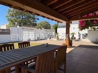 Foto 518ee6e8-ec10-46fd-b776-78a0e3032802. Casa en carrer isidre nonell 7 exclusiva villa en vilafortuny - 1500m² de jardín y todo el confort en una sola planta en Cambrils