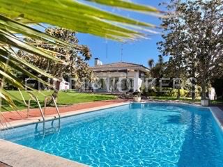 Foto fb181569-b20a-4d9f-b26d-4b6a3a633def. Casa en carrer isidre nonell 7 exclusiva villa en vilafortuny - 1500m² de jardín y todo el confort en una sola planta en Cambrils