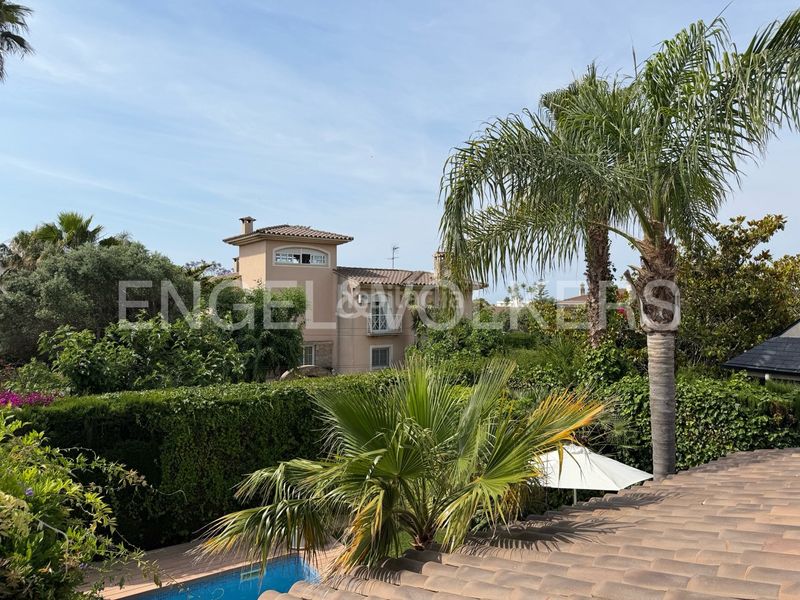 Foto 261d9895-a42c-4484-8357-6ba03ee19307. Chalet santuario de lujo exclusivo en el centro de vilafortuny: un oasis de total privacidad, elegancia y confort. en Cambrils