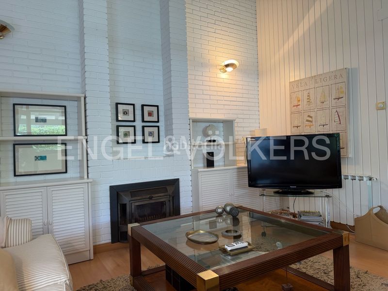 Foto 27f319ad-b9a7-4637-b3d3-219ad41e9f5b. Chalet santuario de lujo exclusivo en el centro de vilafortuny: un oasis de total privacidad, elegancia y confort. en Cambrils