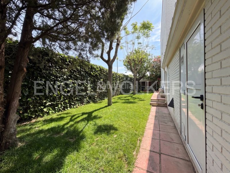 Foto 2e4f011e-4a9e-48c2-802a-8e4a49194ffe. Chalet santuario de lujo exclusivo en el centro de vilafortuny: un oasis de total privacidad, elegancia y confort. en Cambrils