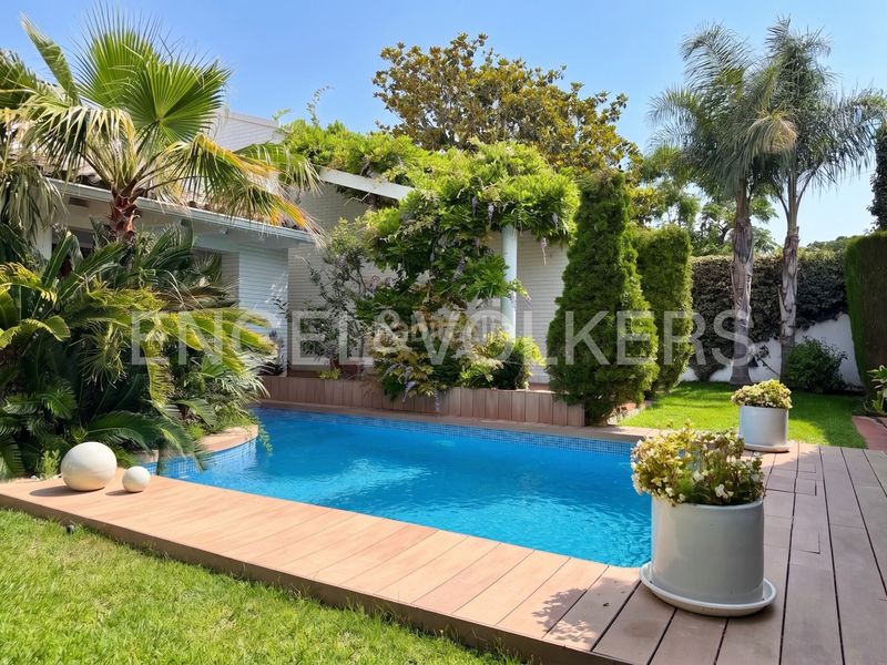 Foto 4398113a-0aa5-47a8-adeb-81fb1b65d656. Chalet santuario de lujo exclusivo en el centro de vilafortuny: un oasis de total privacidad, elegancia y confort. en Cambrils