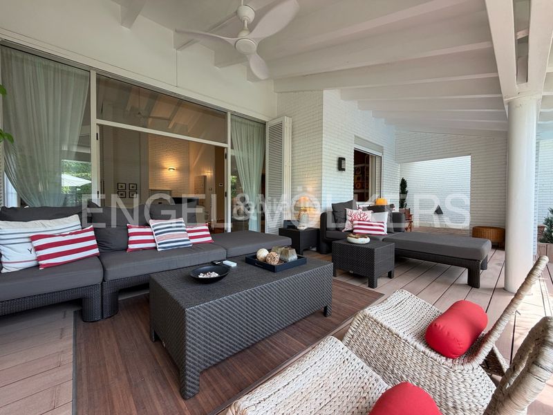 Foto 6a3b25f3-85ba-48df-9826-a7fa70dbf7c2. Chalet santuario de lujo exclusivo en el centro de vilafortuny: un oasis de total privacidad, elegancia y confort. en Cambrils