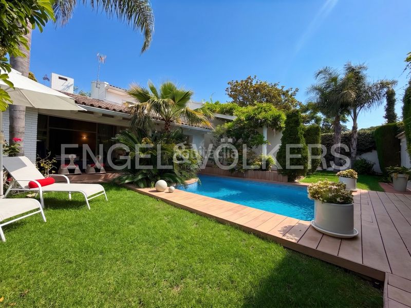 Foto 8b811fcf-3068-4a92-a587-3042fed2818a. Chalet santuario de lujo exclusivo en el centro de vilafortuny: un oasis de total privacidad, elegancia y confort. en Cambrils