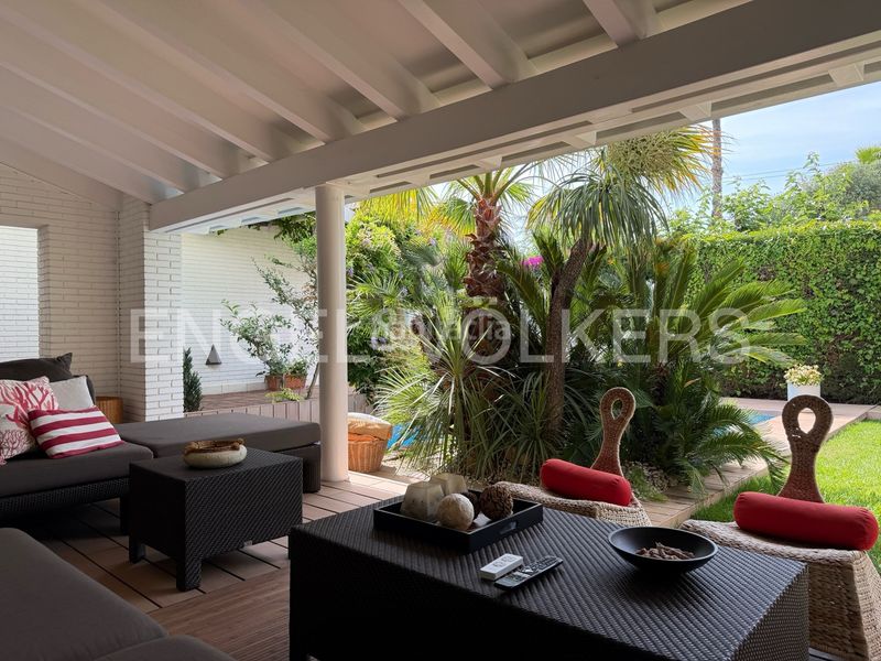 Foto 8ce36239-ea9a-485e-b2eb-8afde70af77a. Chalet santuario de lujo exclusivo en el centro de vilafortuny: un oasis de total privacidad, elegancia y confort. en Cambrils
