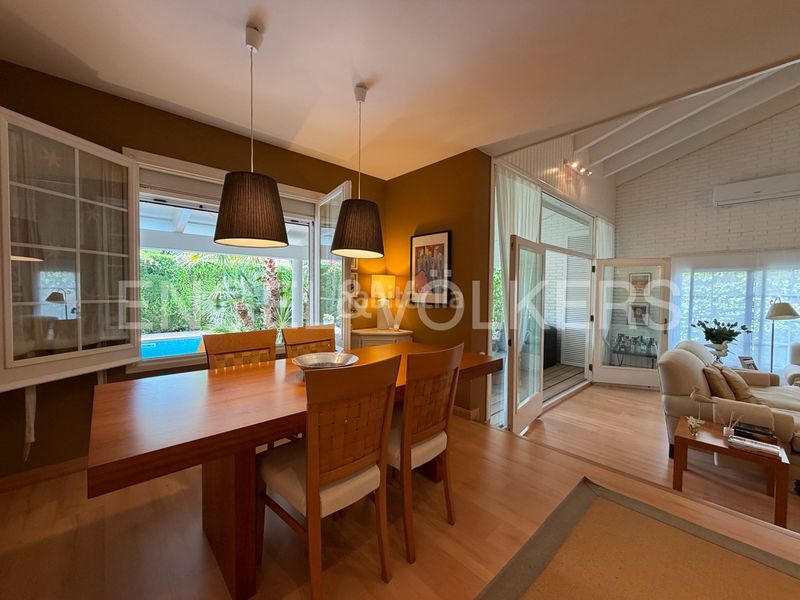 Foto 9c217a39-2e6d-4e84-b2f7-55f047a6afba. Chalet santuario de lujo exclusivo en el centro de vilafortuny: un oasis de total privacidad, elegancia y confort. en Cambrils