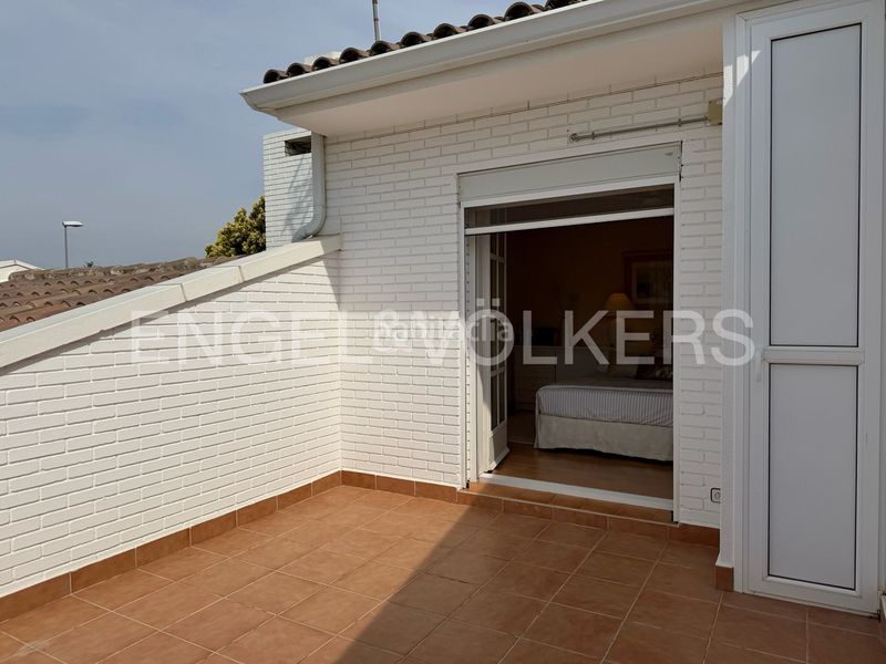 Foto dfe7323a-a4c9-4382-8e4f-ba73377c0157. Chalet santuario de lujo exclusivo en el centro de vilafortuny: un oasis de total privacidad, elegancia y confort. en Cambrils