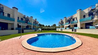 Casa adossada  Avinguda rafael de llao 1. Bonita casa adosada con licencia turística en l’ampolla de mar