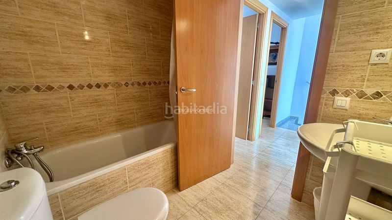 Foto 86819e10-91a2-4e1c-b3a8-a5bee6914aa0. Casa adossada a avinguda rafael de llao 1 a Ampolla (L´)