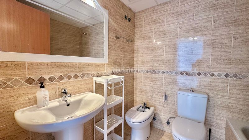 Foto ebbc2bb4-8558-4aaf-b801-492c4ccea37f. Casa adossada a avinguda rafael de llao 1 a Ampolla (L´)