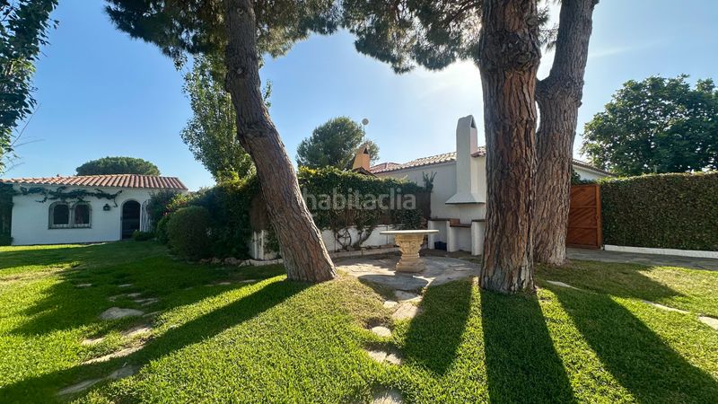 Foto 4fc62cbd-6eca-45d9-a074-5f3bd29ba756. Casa amb aparcament piscina a Centre Miami Platja