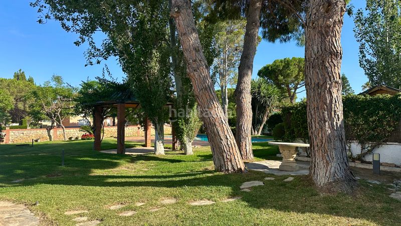 Foto 95e8df13-1d4b-4feb-97f3-ba074a0c6733. Casa amb aparcament piscina a Centre Miami Platja