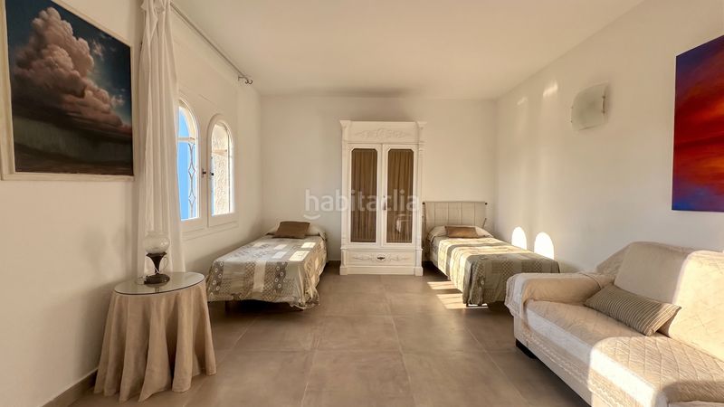 Foto aa6ffd47-c128-4343-bd63-58069b278d20. Casa amb aparcament piscina a Centre Miami Platja
