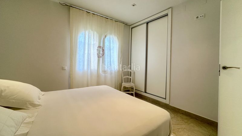 Foto bf99ca99-4395-49e3-bf1b-5c43a0d9e52a. Casa amb aparcament piscina a Centre Miami Platja