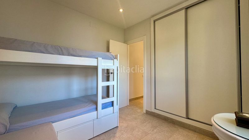 Foto d3876492-5101-4024-8ca8-c9de537902c9. Casa amb aparcament piscina a Centre Miami Platja