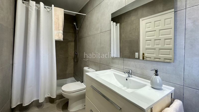 Foto e9cb1a9a-b863-42dc-a78c-fc95d646a1ca. Casa amb aparcament piscina a Centre Miami Platja