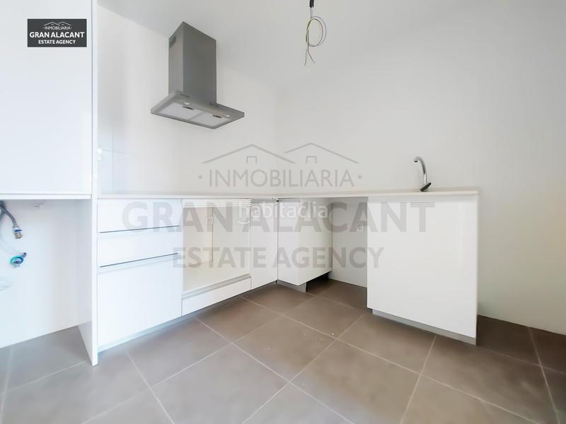 Foto c417c69b-5348-44c8-a2c1-505246ce6aba. Haus mit heizung parking pool in Monte y Mar Santa Pola
