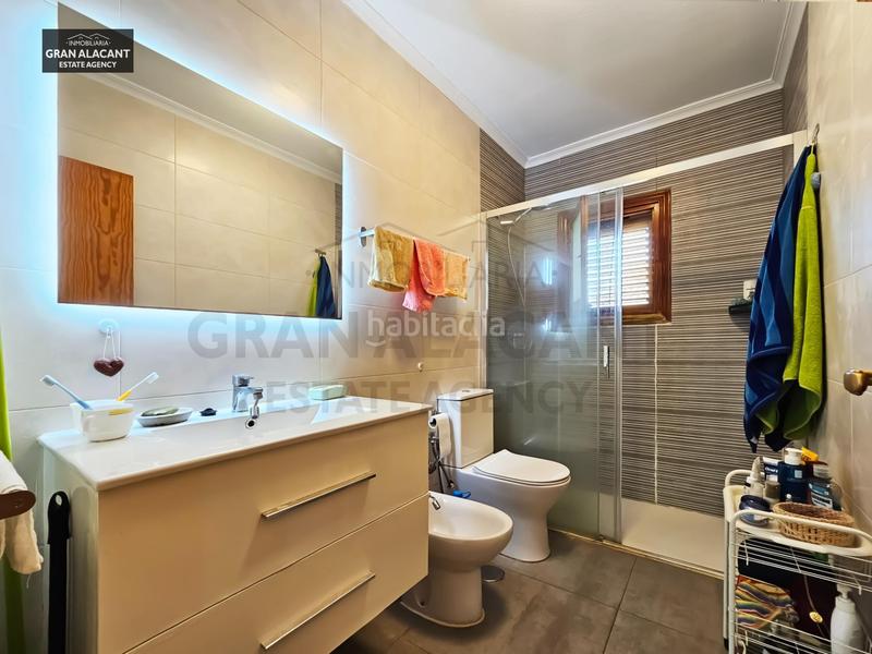 Foto cf9b44aa-995f-473c-932c-8501a9117126. Casa soleado adosado junto a servicios en Monte Faro-Altomar II Santa Pola