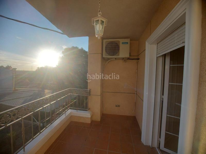 Foto 6b90db6c-3df1-4e1b-b052-909cc0301520. Casa vivienda unifamiliar en esquina de planta baja y alta con soláriumbarbacoa en Orihuela