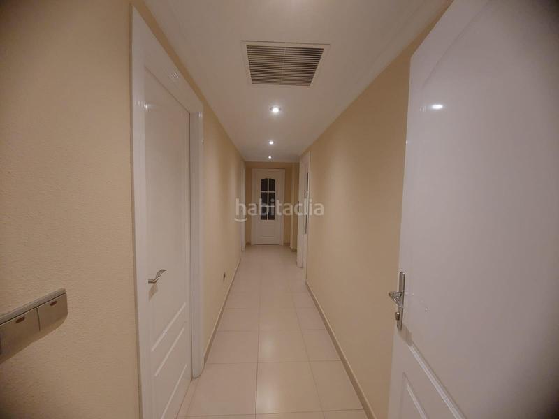 Foto 6bdde79a-6f0c-4647-bdc0-54df8205a01c. Casa vivienda unifamiliar en esquina de planta baja y alta con soláriumbarbacoa en Orihuela