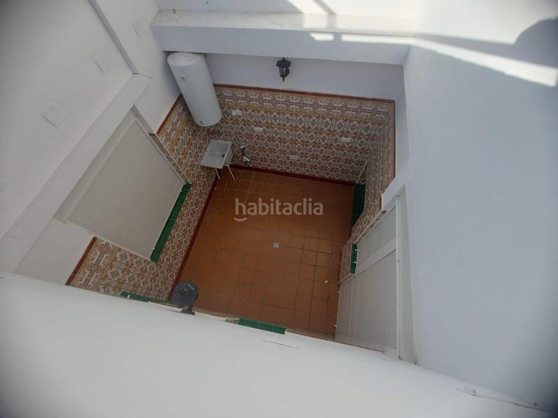 Foto c50c3be2-3c2e-42e9-9678-fb4b05f84b83. Casa vivienda unifamiliar en esquina de planta baja y alta con soláriumbarbacoa en Orihuela