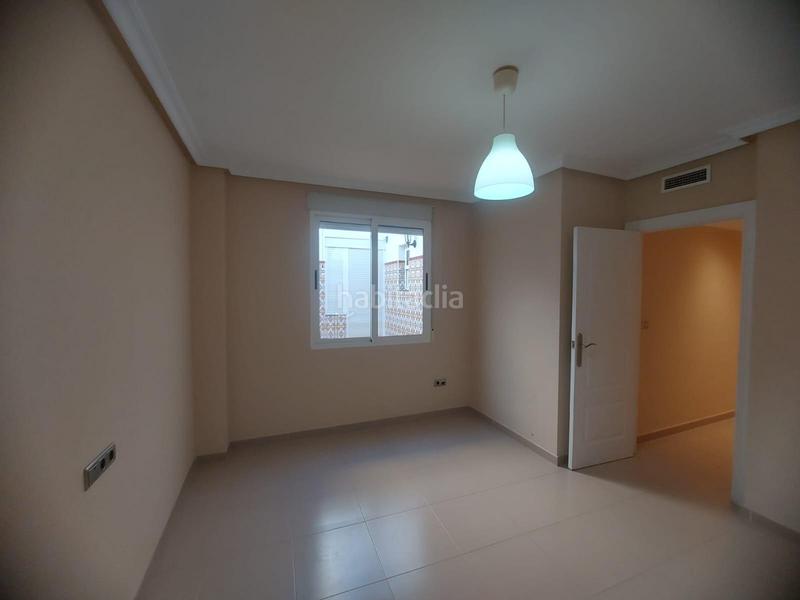 Foto d9bd97fe-e8e3-4730-8bce-b4f4a4a56635. Casa vivienda unifamiliar en esquina de planta baja y alta con soláriumbarbacoa en Orihuela